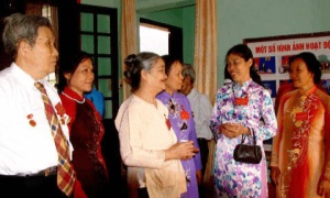 “Ba khéo, một phải” ở một chi bộ khu phố